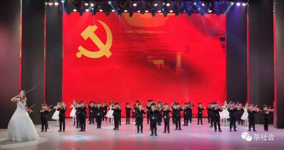 绯色修仙录如何成为名魁